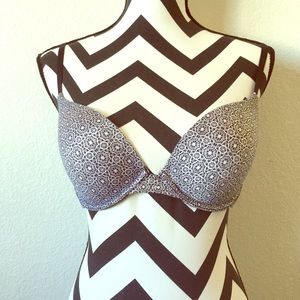 B&W Geometric Push-up Bra